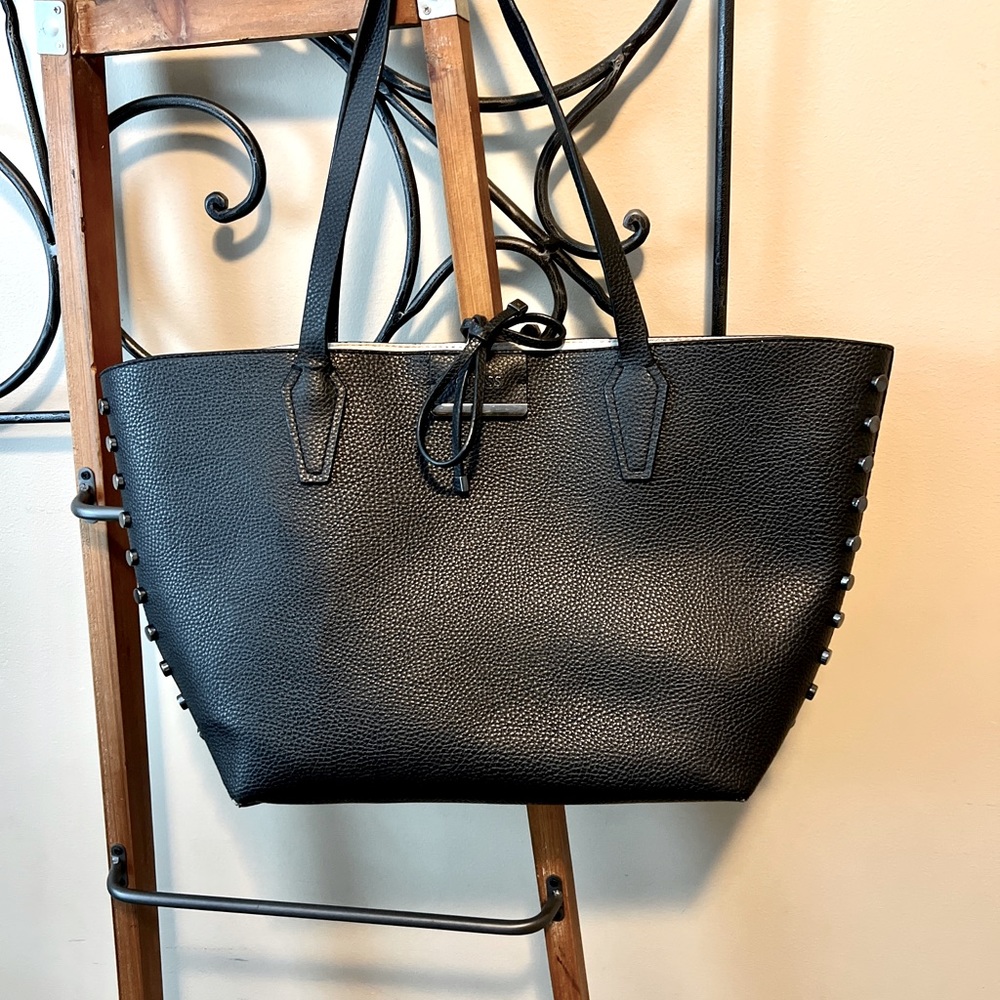 GUESS Black Tote Bag